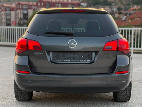 2011 Model Opel Astra Diesel Manual Transmission Station Wagon - For Sale | Photo 1