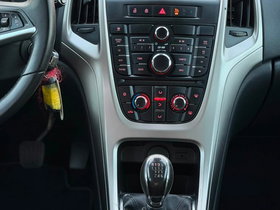2011 Model Opel Astra Diesel Manual Transmission Station Wagon - For Sale | Photo 12