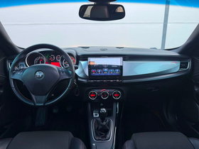 2012 Модел Alfa Romeo Giulietta Дизел Рачен Менувач Хечбек 205.000 км - На Продажба | Фотографија 10