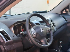 2008 Модел Mitsubishi Outlander Дизел Рачен Менувач SUV - Кросовер - На Продажба | Фотографија 9