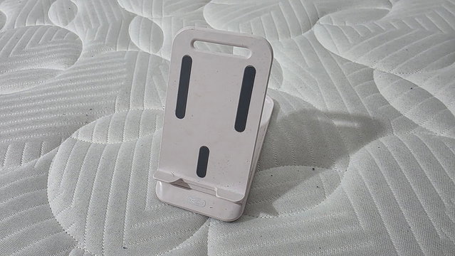 Katlanabilir Beyaz-Gri Ayarlanabilir Telefon Standı | Fotoğraf 1
