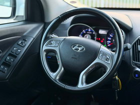 2015 Модел Hyundai ix35 Дизел Рачен Менувач SUV - Кросовер - На Продажба | Фотографија 9