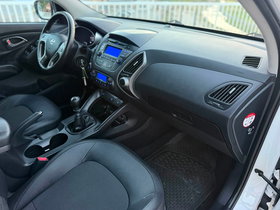 2015 Модел Hyundai ix35 Дизел Рачен Менувач SUV - Кросовер - На Продажба | Фотографија 13