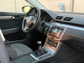 2012 Модел Volkswagen Passat Дизел Рачен Менувач Седан 223.000 км - На Продажба | Фотографија 12