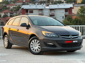 2016 Модел Opel Astra Дизел Рачен Менувач Караван - На Продажба | Фотографија 3