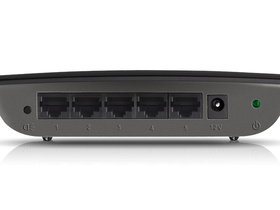 Linksys SE1500 5-Port Fast Ethernet Switch | Photo 4