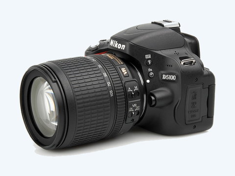 Nikon DSLR D5100 camera + 18-105mm VR | Photo 1