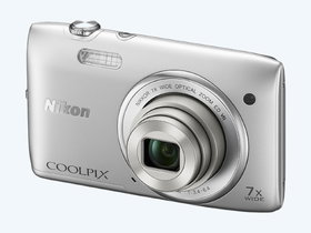 Nikon Coolpix S3500 digital camera + gift