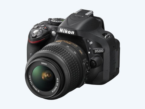 Nikon D5200 DSLR Camera + 18-55 mm | Photo 1