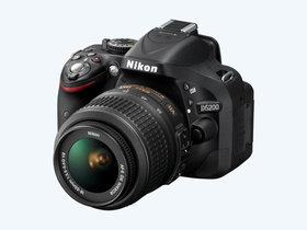 Nikon D5200 DSLR Camera + 18-55 mm VR