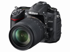 Nikon DSLR D7000 camera +18-105mm VR | Photo 2