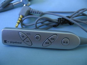 Toshiba Gigabeat Earbuds | Photo 4