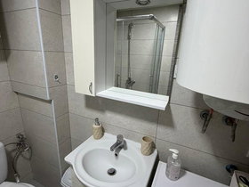 Скопје Кисела Вода, 2 Соби, 40 m² Наместен Стан - За Изнајмување | Фотографија 2