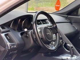 2019 Модел Jaguar E-Pace Дизел Автоматски Менувач SUV - Кросовер 140.000 км - На Продажба | Фотографија 16
