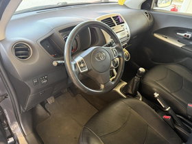 2009 Модел Toyota Urban Cruiser Дизел Рачен Менувач SUV - Кросовер 195.300 км - На Продажба | Фотографија 7