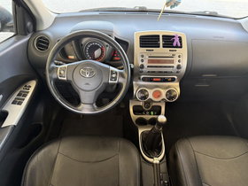 2009 Модел Toyota Urban Cruiser Дизел Рачен Менувач SUV - Кросовер 195.300 км - На Продажба | Фотографија 10