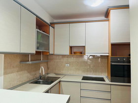 Скопје Центар Капиштец, 2 Соби, 55 m² Наместен Стан - За Изнајмување | Фотографија 4