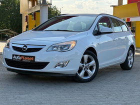 2013 Модел Opel Astra Дизел Рачен Менувач Караван 211.120 км - На Продажба