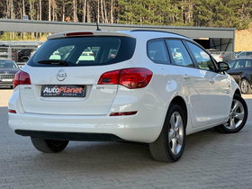 2013 Модел Opel Astra Дизел Рачен Менувач Караван 211.120 км - На Продажба | Фотографија 5
