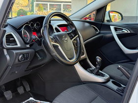 2013 Модел Opel Astra Дизел Рачен Менувач Караван 211.120 км - На Продажба | Фотографија 8
