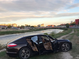 2010 Model Porsche Panamera Benzinë Transmision Automatik Sedan 240.000 km - Në Shitje | Foto 7