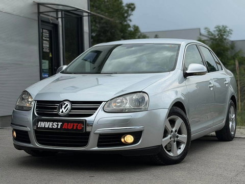 2007 Модел Volkswagen Jetta Дизел Рачен Менувач Седан - На Продажба | Фотографија 1