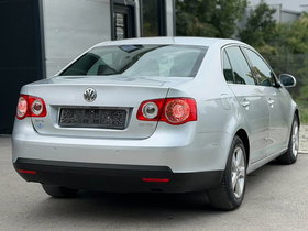2007 Модел Volkswagen Jetta Дизел Рачен Менувач Седан - На Продажба | Фотографија 6