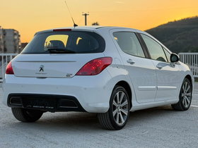 2012 Модел Peugeot 308 Дизел Рачен Менувач Хечбек - На Продажба | Фотографија 6