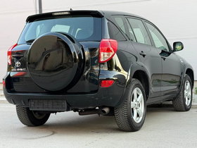 2009 Модел Toyota RAV4 Дизел Рачен Менувач SUV - Кросовер 207.000 км - На Продажба | Фотографија 6