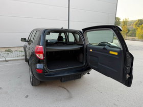2009 Модел Toyota RAV4 Дизел Рачен Менувач SUV - Кросовер 207.000 км - На Продажба | Фотографија 9