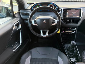 2017 Модел Peugeot 2008 Дизел Рачен Менувач SUV - Кросовер - На Продажба | Фотографија 8