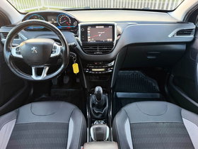 2017 Модел Peugeot 2008 Дизел Рачен Менувач SUV - Кросовер - На Продажба | Фотографија 9