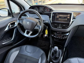 2017 Модел Peugeot 2008 Дизел Рачен Менувач SUV - Кросовер 205.700 км - На Продажба | Фотографија 18
