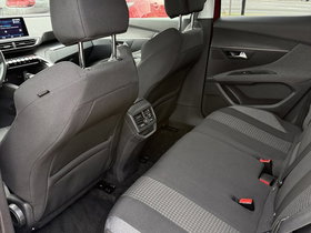 2017 Модел Peugeot 3008 Дизел Автоматски Менувач SUV - Кросовер 150.000 км - На Продажба | Фотографија 10