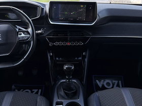 2021 Модел Peugeot 2008 Дизел Рачен Менувач SUV - Кросовер 131.000 км - На Продажба | Фотографија 12