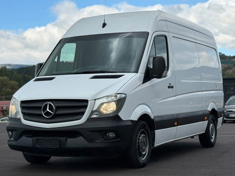 2018 Модел Mercedes-Benz Sprinter Panel Van Дизел Рачен Менувач Панелван - Ван 180.000 км - На Продажба | Фотографија 1