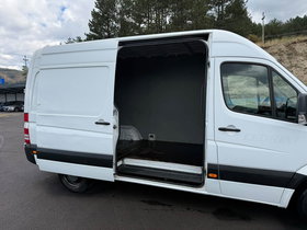 2018 Модел Mercedes-Benz Sprinter Panel Van Дизел Рачен Менувач Панелван - Ван 180.000 км - На Продажба | Фотографија 10