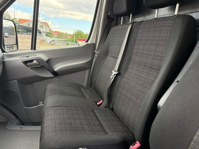 2018 Модел Mercedes-Benz Sprinter Panel Van Дизел Рачен Менувач Панелван - Ван 180.000 км - На Продажба | Фотографија 20