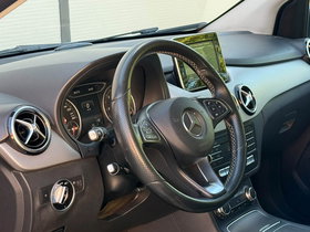 2017 Модел Mercedes-Benz B Дизел Автоматски Менувач Миниван (MPV) 144.000 км - На Продажба | Фотографија 11