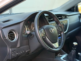 2015 Модел Toyota Auris Дизел Рачен Менувач Караван 247.000 км - На Продажба | Фотографија 11