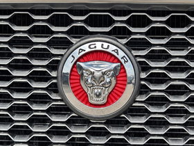 2016 Модел Jaguar F-Pace Дизел Автоматски Менувач SUV - Кросовер 200.000 км - На Продажба | Фотографија 5