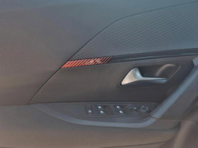 2020 Модел Peugeot 2008 Дизел Рачен Менувач SUV - Кросовер 139.000 км - На Продажба | Фотографија 8