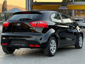 2013 Модел Kia Rio Дизел Рачен Менувач Хечбек 143.000 км - На Продажба | Фотографија 6