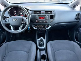 2013 Модел Kia Rio Дизел Рачен Менувач Хечбек 143.000 км - На Продажба | Фотографија 9