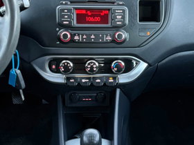 2013 Модел Kia Rio Дизел Рачен Менувач Хечбек 143.000 км - На Продажба | Фотографија 10