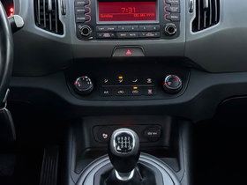 2015 Модел Kia Sportage Дизел Рачен Менувач SUV - Кросовер 183.000 км - На Продажба | Фотографија 13